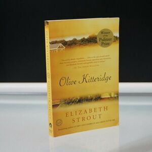 Olive Kitteridge by Elizabeth Strout 2008 Trade Paperback Book